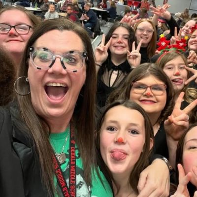 Carrie Wisehart with students!